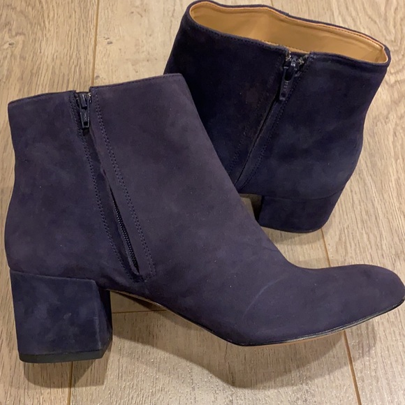 BANANA REPUBLIC  Boots - Picture 4 of 7